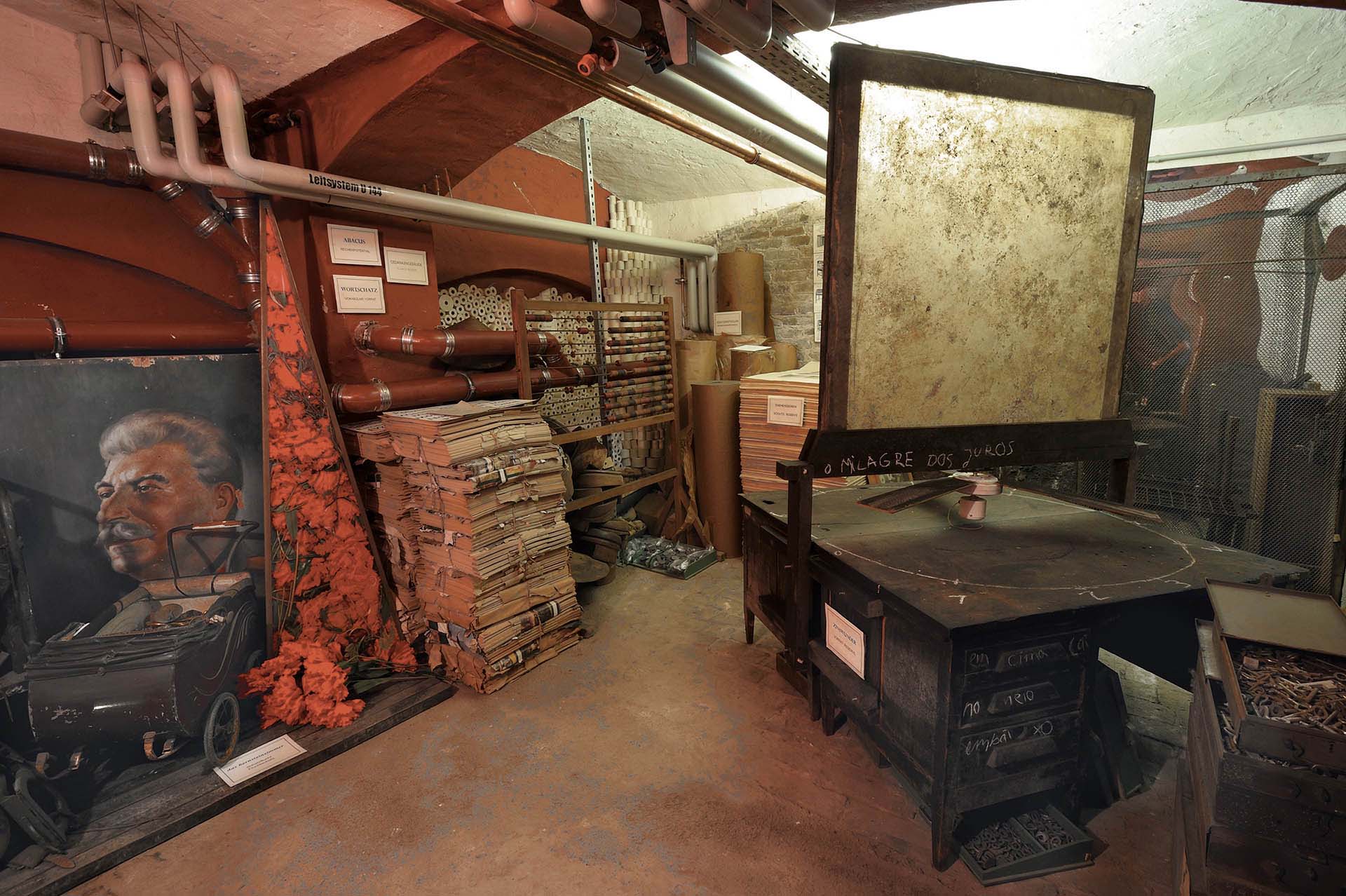 Untergrundmuseum U 144 Ansicht Themen Raum Das Zinswunder